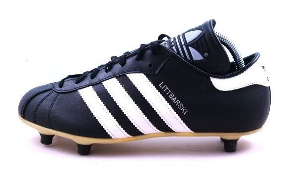 adidas santiago football boots 1970